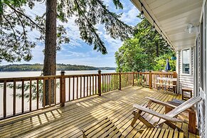 Serene Shelton Sanctuary w/ Private Beach & Kayaks