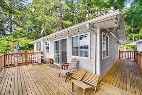 Serene Shelton Sanctuary w/ Private Beach & Kayaks