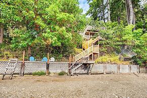 Serene Shelton Sanctuary w/ Private Beach & Kayaks