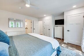 Waterfront Urbanna Home w/ Private Dock & Pool