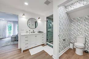 Waterfront Urbanna Home w/ Private Dock & Pool