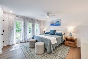 Waterfront Urbanna Home w/ Private Dock & Pool