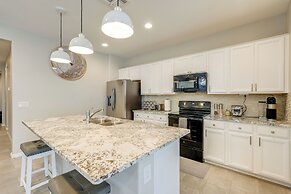 Central Casa Grande Home in Quiet Neighborhood