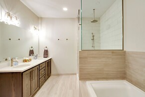 Sprawling Minnesota Home w/ On-site Lake Access