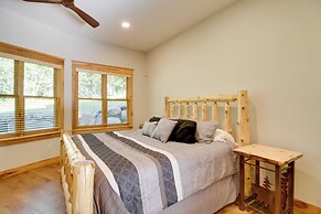 Sprawling Minnesota Home w/ On-site Lake Access