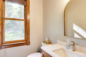 Sprawling Minnesota Home w/ On-site Lake Access