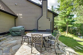 Sprawling Minnesota Home w/ On-site Lake Access