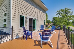 Rock Hall Retreat w/ Balcony Near Park & Marina!