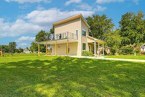 Rock Hall Retreat w/ Balcony Near Park & Marina!