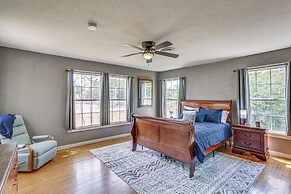 Pet Friendly Home w/ Yard & Grill in Crowell!