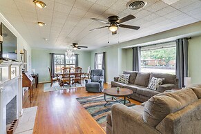 Pet Friendly Home w/ Yard & Grill in Crowell!