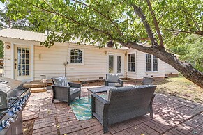 Pet Friendly Home w/ Yard & Grill in Crowell!