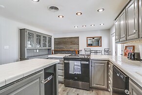 Pet Friendly Home w/ Yard & Grill in Crowell!