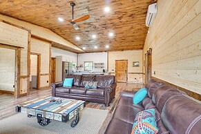 Hot Tub & Mtn Views: Pet-friendly Englewood Cabin