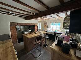 Idyllic Historic Thatched Cottage Hardy's Dorset