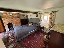 Idyllic Historic Thatched Cottage Hardy's Dorset