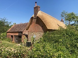Idyllic Historic Thatched Cottage Hardy's Dorset
