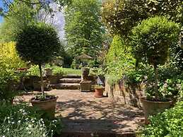 Idyllic Historic Thatched Cottage Hardy's Dorset
