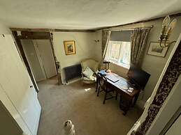 Idyllic Historic Thatched Cottage Hardy's Dorset