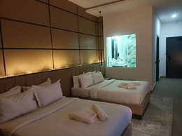 G Pinnacle Signature Hotel
