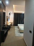 G Pinnacle Signature Hotel