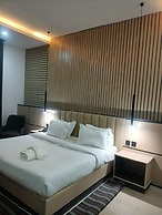G Pinnacle Signature Hotel