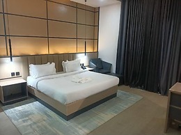 G Pinnacle Signature Hotel