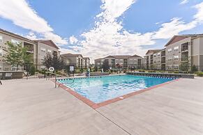 Luxurious 1 Bed 1 Bath Apartment At The Meadows-Pet Friendly by FlexHa