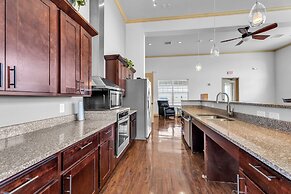 Luxurious 1 Bed 1 Bath Apartment At The Meadows-Pet Friendly by FlexHa