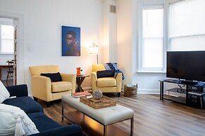 Chic 1br/1ba Midtown Apartment 1 Bedroom Apts by RedAwning