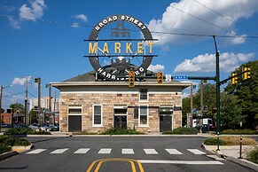 Chic 1br/1ba Midtown Apartment 1 Bedroom Apts by RedAwning