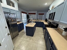 Scott Disney Villa 5 Bedroom Home by RedAwning