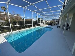 Scott Disney Villa 5 Bedroom Home by RedAwning