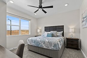 Dreamy Lagoon 2 Bedroom Condo