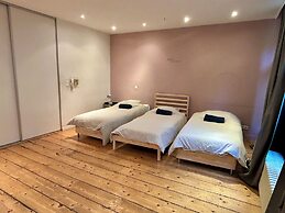 Villa Anvers 4 BDR Parking