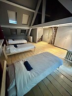 Villa Anvers 4 BDR Parking