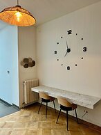 Villa Anvers 4 BDR Parking