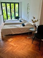 Villa Anvers 4 BDR Parking