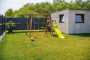 Villa Joy With Pool and Hot Tub