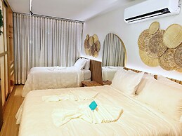 Setai Yacht Luxxor - By Almare Flats