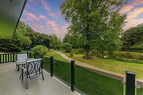 Secret Waterside Lodges in Worcestershire