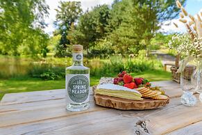 Secret Waterside Lodges in Worcestershire