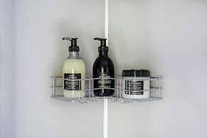 Secret Waterside Lodges in Worcestershire