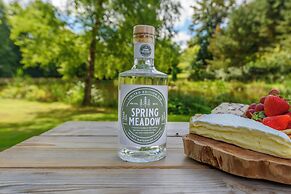 Secret Waterside Lodges in Worcestershire