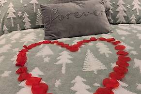 Hottub-nature-familyfriendly-wifi-parking