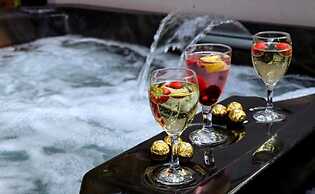 Hottub-nature-familyfriendly-wifi-parking