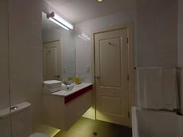 Adelaide Central Skyline Panoramic Suite