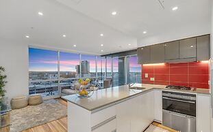 Adelaide Central Skyline Panoramic Suite