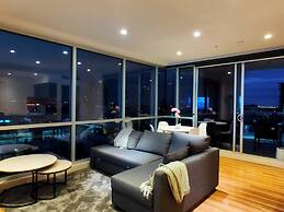 Adelaide Central Skyline Panoramic Suite