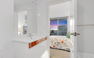 Adelaide Central Skyline Panoramic Suite